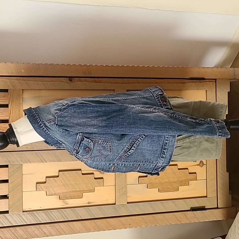 ModCloth Wrangler Denim Jacket Small - Picture 3 of 4